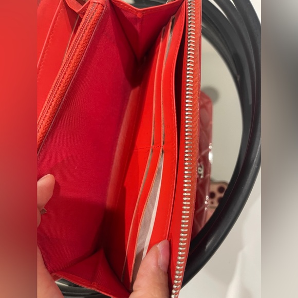 Pre Loved CHANEL  Matelasse Long Wallet Patent leather Red Tone CC - Picture 10 of 16